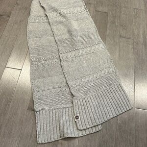 Knitted Ugg Scarf